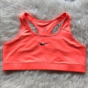 ❌❌ SOLD ❌❌ NWOT NIKE dri-fit sports bra